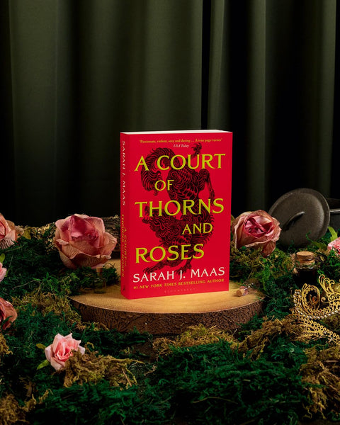 A Court of Thorns and Roses: Enter the EPIC fantasy worlds of Sarah J Maas with the breath-taking first book in the GLOBALLY BESTSELLING ACOTAR series - Children Store Co.